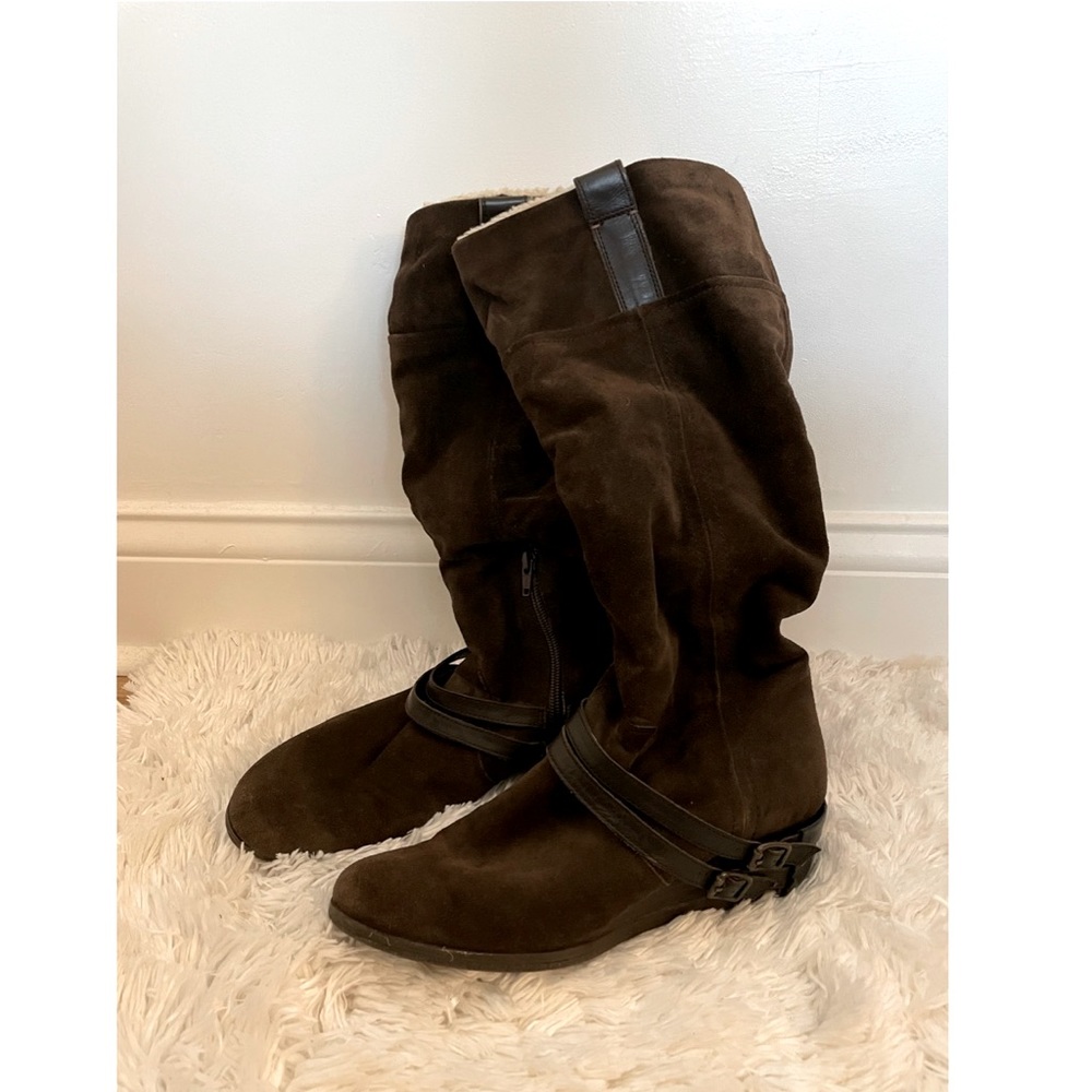 Brown Boots with Buckle